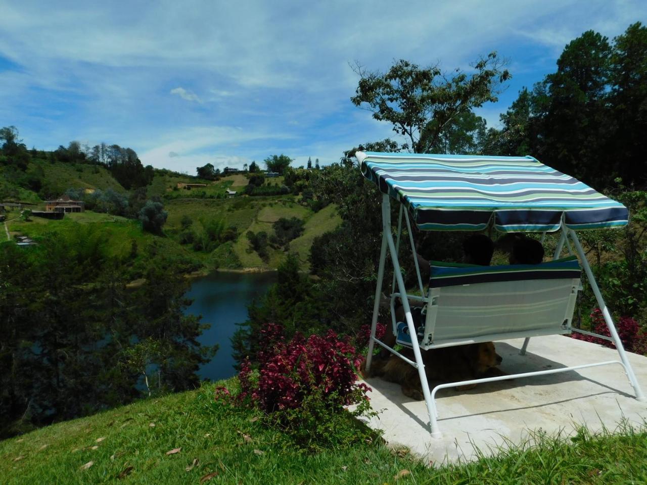 Bacoa Hostel Guatapé Esterno foto